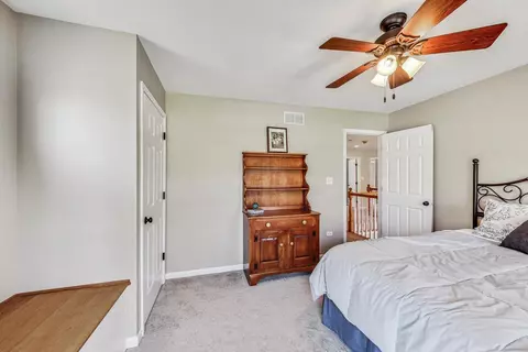 17 W231 Hillside Ln, Willowbrook, IL 60527 photo 44