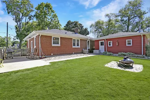 325 E 17th St, Lockport, IL 60441 photo 11