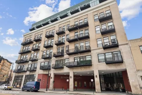 1645 W Ogden Ave #819, Chicago, IL 60612