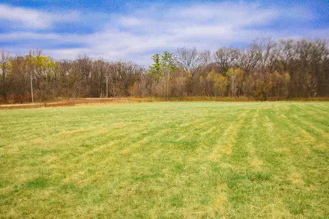 3114 Millstream Rd, Marengo, IL 60152 photo 2