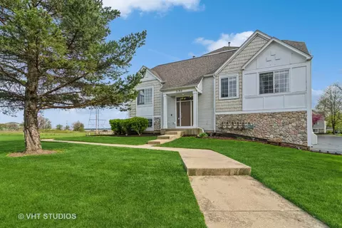 3193 Teal Bay Ct, Aurora, IL 60503