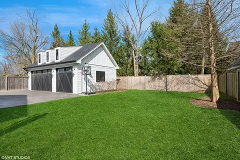 Exterior - 373 Bluff St, Glencoe, IL 60022 photo 4 of 4