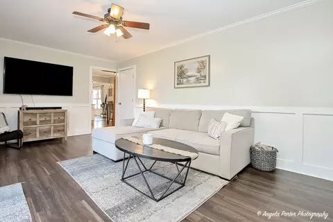 Living - 1714 N Leonard Ave, Mchenry, IL 60050 photo 7 of 7