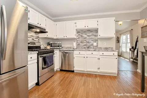 Kitchen - 1714 N Leonard Ave, Mchenry, IL 60050 photo 2 of 4