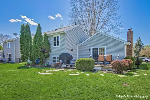 Exterior - 1714 N Leonard Ave, Mchenry, IL 60050 photo 5 of 7