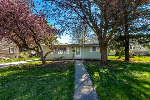 113 W Rock St, Plano, IL 60545
