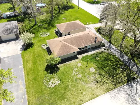 Exterior - 23559 W Grinton Dr, Plainfield, IL 60586 photo 9 of 13