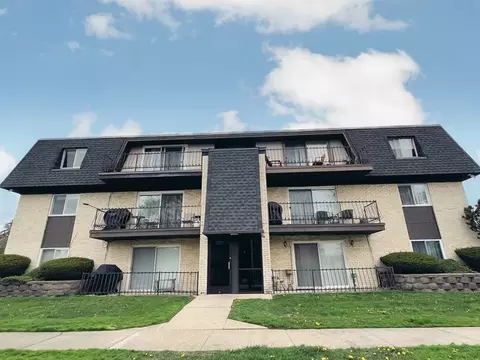 11135 S 84th Ave #1B, Palos Hills, IL 60465