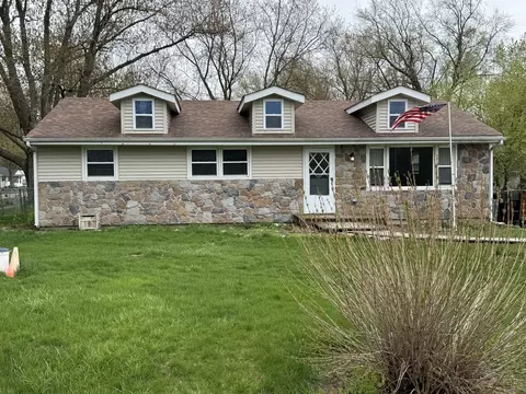 1201 North Ave, Crystal Lake, IL 60014