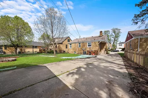 Exterior - 2332 5th Ave, North Riverside, IL 60546 photo 9 of 9