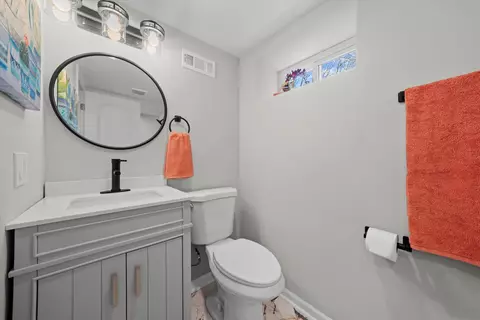 Bath - 2332 5th Ave, North Riverside, IL 60546 photo 2 of 2