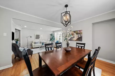 Dining - 2332 5th Ave, North Riverside, IL 60546 photo 2 of 3