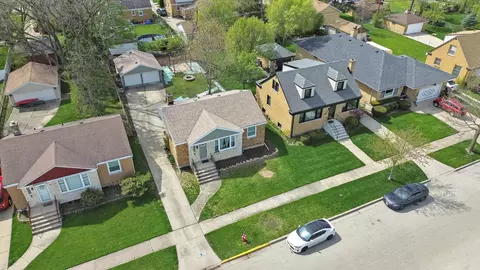 Exterior - 2332 5th Ave, North Riverside, IL 60546 photo 4 of 9