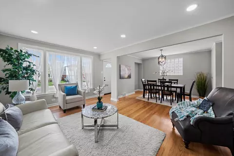 Living - 2332 5th Ave, North Riverside, IL 60546 photo 3 of 6