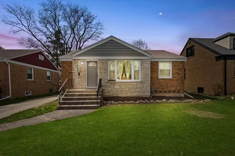 Exterior - 2332 5th Ave, North Riverside, IL 60546 photo 2 of 9