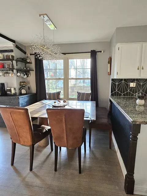 Dining - 249 Foxworth Ct, Aurora, IL 60502 photo 2 of 3