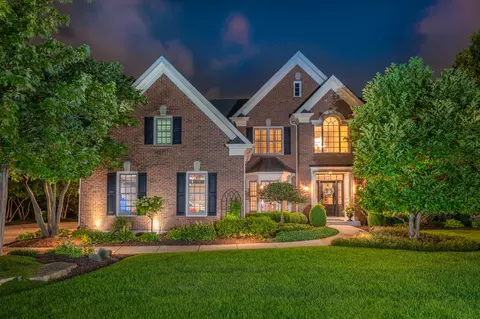 366 Vonder Ln, Geneva, IL 60134