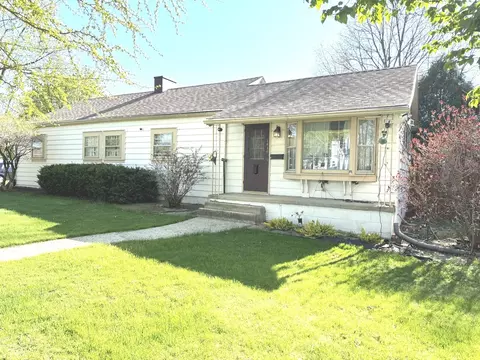 1430 N May St, Joliet, IL 60435