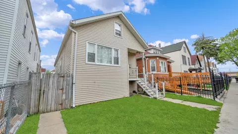 5138 S Whipple St, Chicago, IL 60632