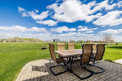 Exterior - 285 Hunters Dr, Beecher, IL 60401 photo 7 of 10
