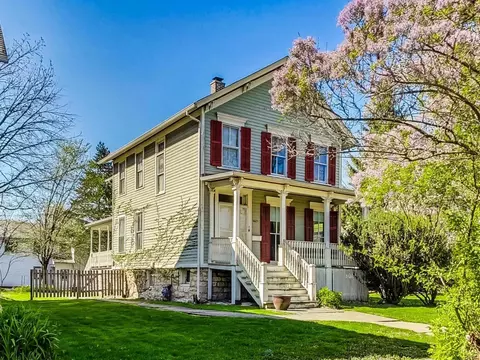 1025 Superior St, Oak Park, IL 60302