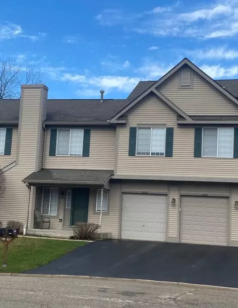 40040 N Hidden Bunker Ct, Antioch, IL 60002
