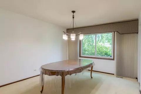 Dining - 870 Tanglewood Dr, Wheeling, IL 60090 photo 1 of 1
