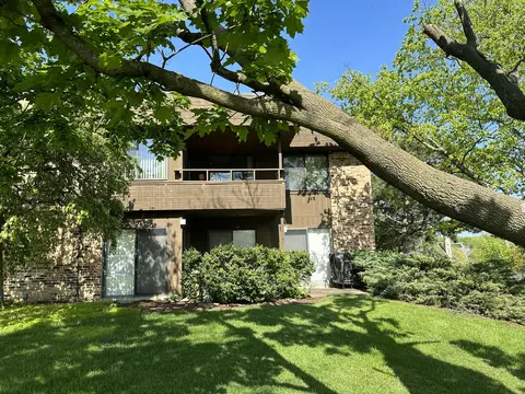 1365 N Sterling Ave #D215, Palatine, IL 60067