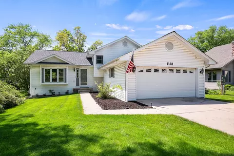 1131 Hart Rd, Batavia, IL 60510