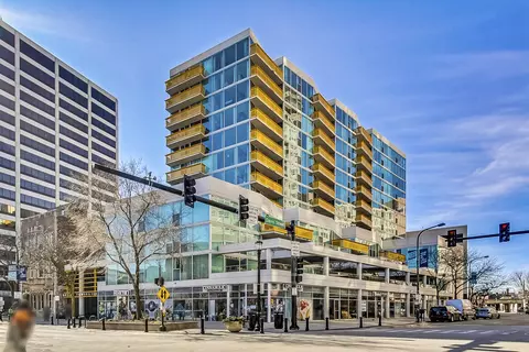 1580 Sherman Ave #807, Evanston, IL 60201