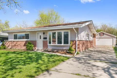 114 Larue St, Park Forest, IL 60466