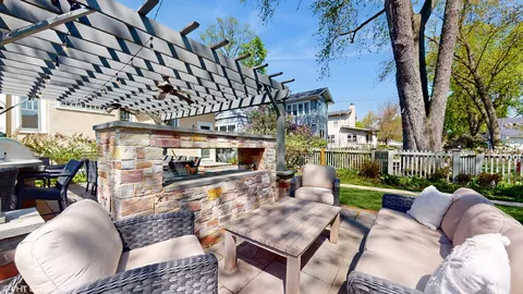 Exterior - 611 Monroe Ave, River Forest, IL 60305 photo 9 of 13