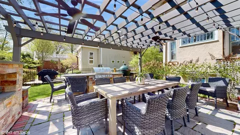 Exterior - 611 Monroe Ave, River Forest, IL 60305 photo 6 of 13