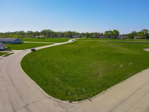 1200 Apache Path, Kankakee, IL 60901 photo 1