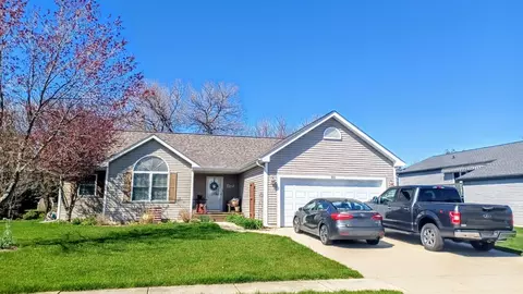 614 Betty St, Earlville, IL 60518