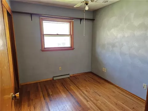 315 N Maple St, Windsor, IL 61957 photo 11
