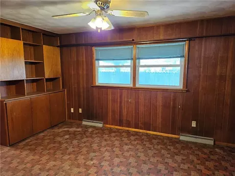 315 N Maple St, Windsor, IL 61957 photo 7