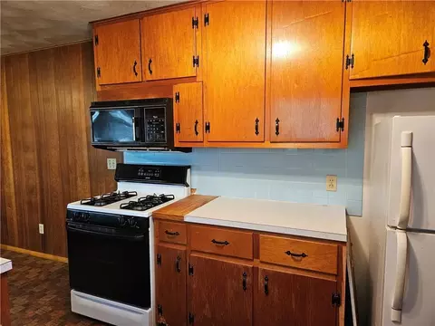 315 N Maple St, Windsor, IL 61957 photo 4