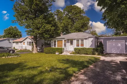 33101 N Sunset Ave, Grayslake, IL 60030