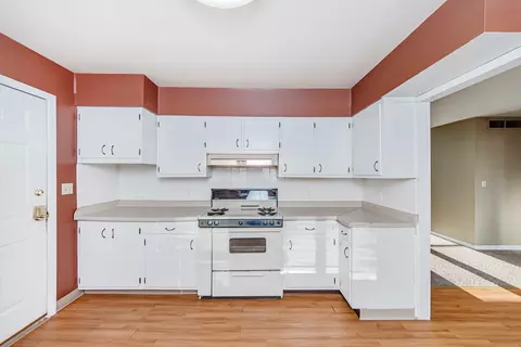 Kitchen - 7 University Ct, Normal, IL 61761 photo 3 of 3