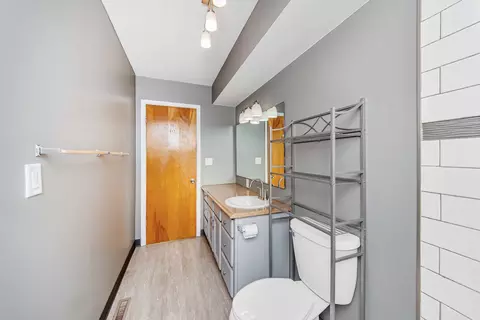 Bath - 7 University Ct, Normal, IL 61761 photo 2 of 5