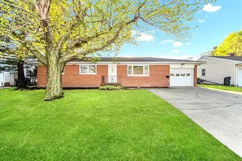 7 University Ct, Normal, IL 61761