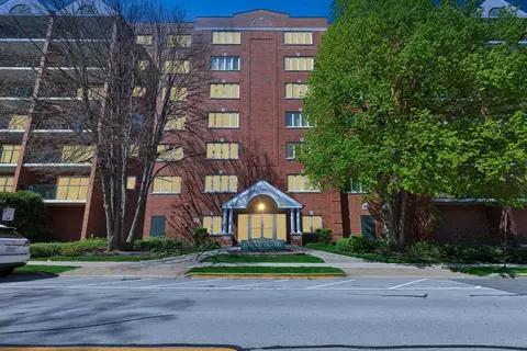 1600 E Thacker St #509, Des Plaines, IL 60016