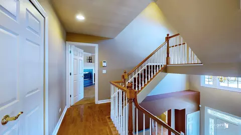 Entry Way - 1129 Chadwick Ct, Aurora, IL 60502 photo 2 of 4