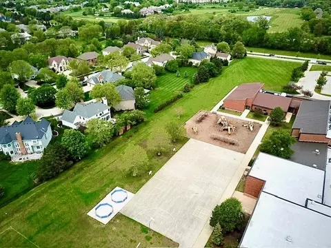 View/Area - 1129 Chadwick Ct, Aurora, IL 60502 photo 3 of 7