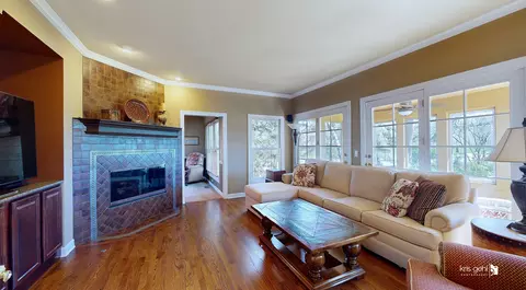Living - 1129 Chadwick Ct, Aurora, IL 60502 photo 2 of 3
