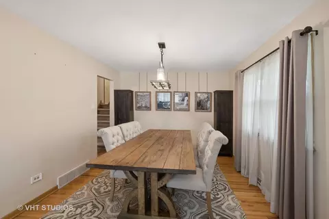 Dining - 6248 157th St, Oak Forest, IL 60452 photo 1 of 2