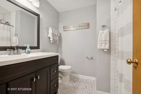 Bath - 6248 157th St, Oak Forest, IL 60452 photo 3 of 4