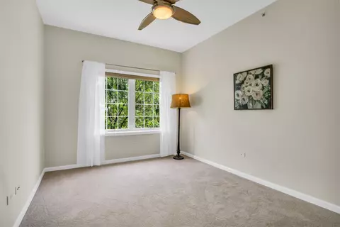1479 N Milwaukee Ave #403, Libertyville, IL 60048 photo 15