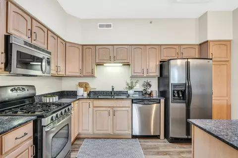 1479 N Milwaukee Ave #403, Libertyville, IL 60048 photo 7